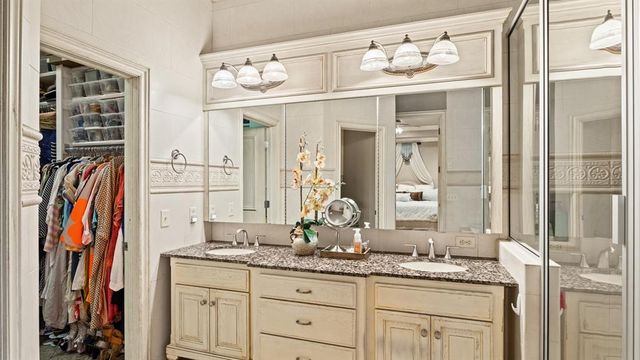 3708 Hunters Creek Road, Edmond, OK 73003