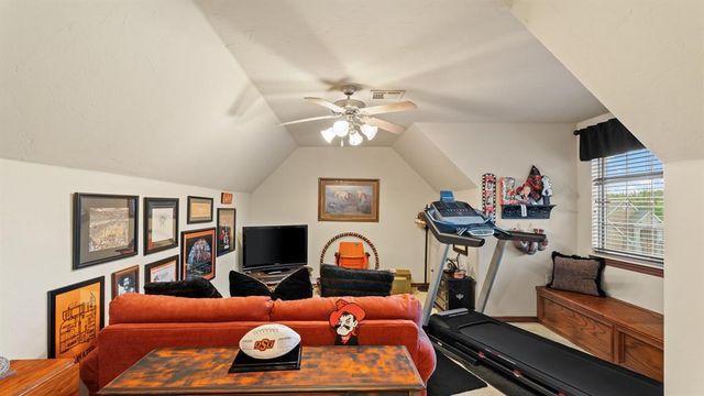 3708 Hunters Creek Road, Edmond, OK 73003