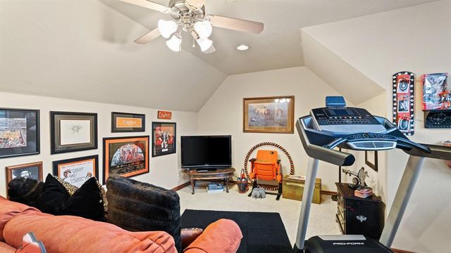 3708 Hunters Creek Road, Edmond, OK 73003
