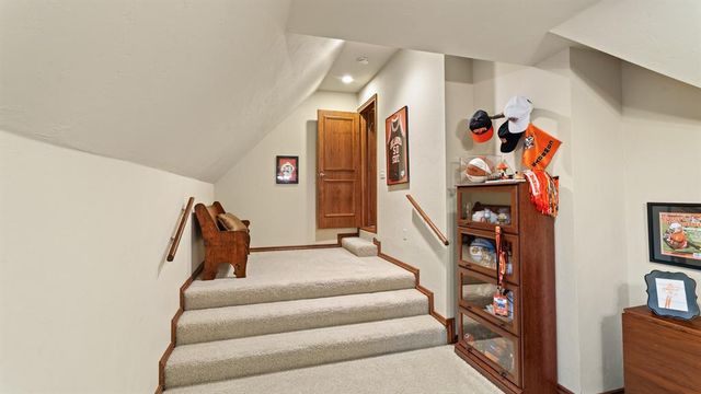 3708 Hunters Creek Road, Edmond, OK 73003