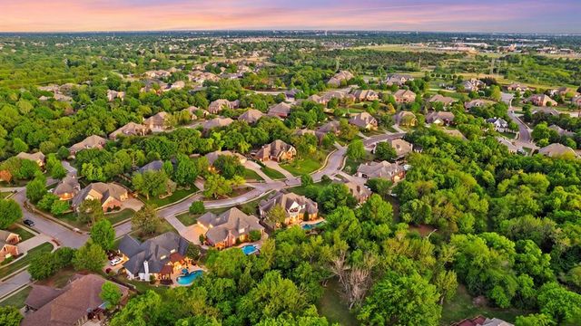 3708 Hunters Creek Road, Edmond, OK 73003