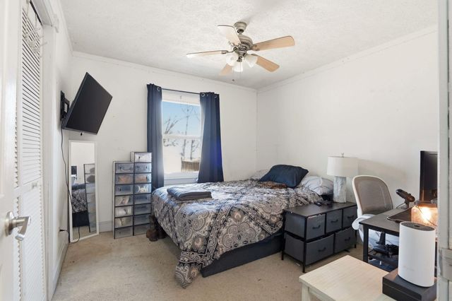 220 Crestwood Drive, Summerville, SC 29483