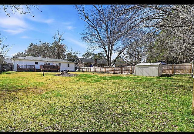 220 Crestwood Drive, Summerville, SC 29483