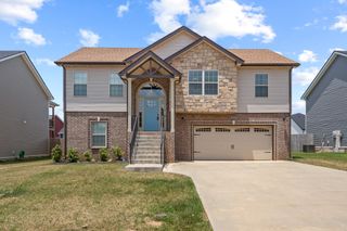 1049 Whitney Dr, Clarksville, TN 37042
