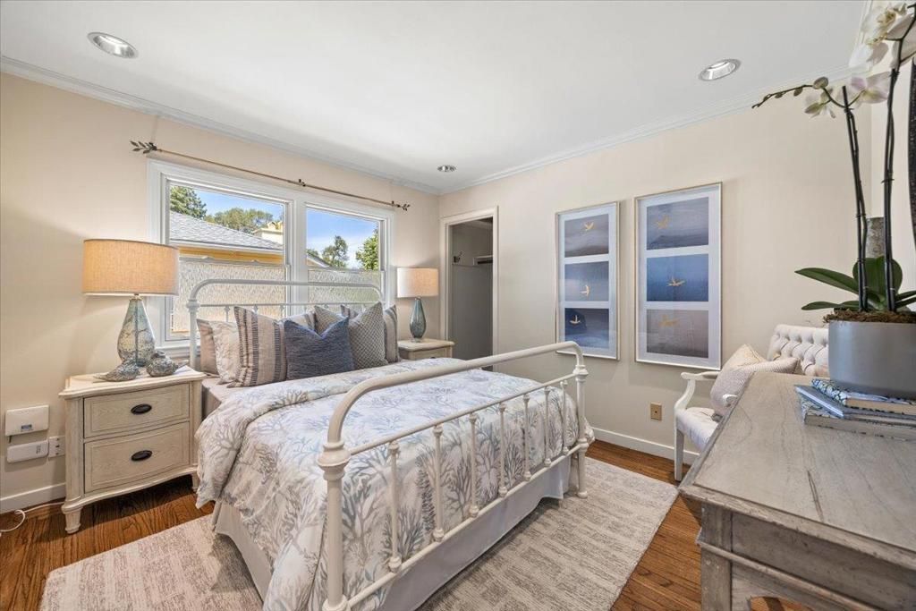 Image 13 of property listing at Marcussen Drive, Menlo Park, CA 94025