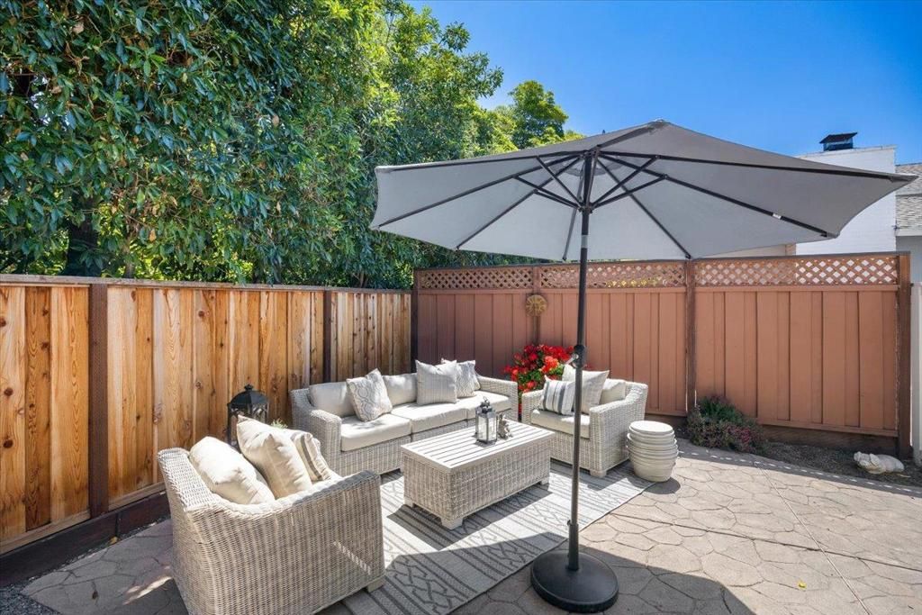 Image 15 of property listing at Marcussen Drive, Menlo Park, CA 94025