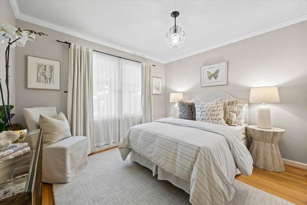 Image 23 of property listing at Marcussen Drive, Menlo Park, CA 94025