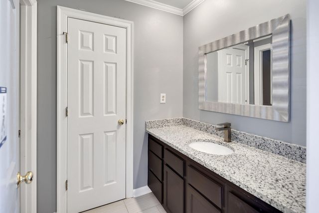 415 S YATES CV, Memphis, TN 38120