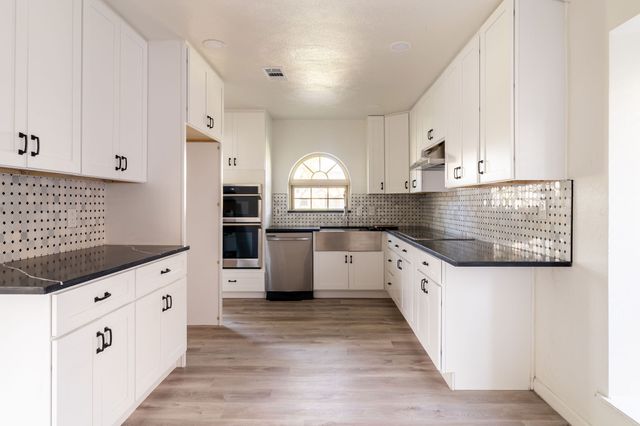 906 Windsong Trail, Richardson, TX 75081