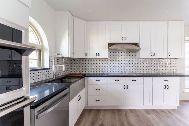 906 Windsong Trail, Richardson, TX 75081