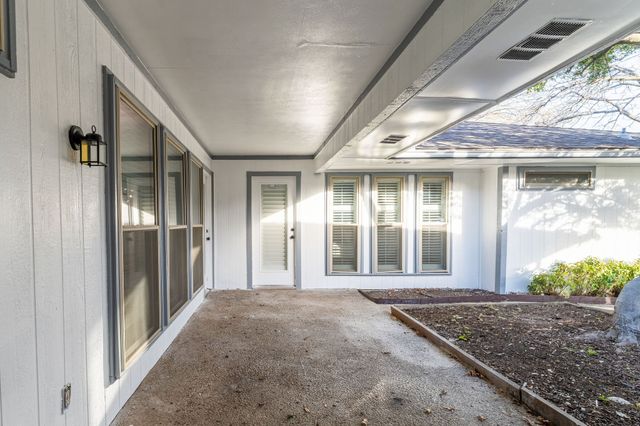 906 Windsong Trail, Richardson, TX 75081