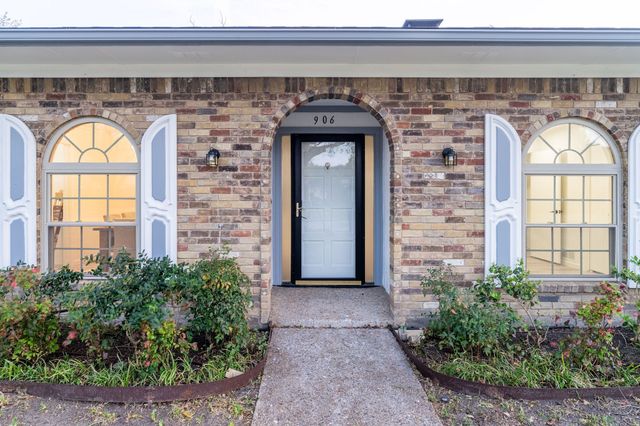 906 Windsong Trail, Richardson, TX 75081