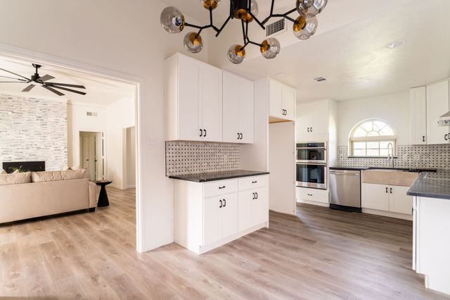 906 Windsong Trail, Richardson, TX 75081