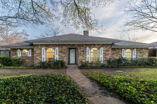 906 Windsong Trail, Richardson, TX 75081