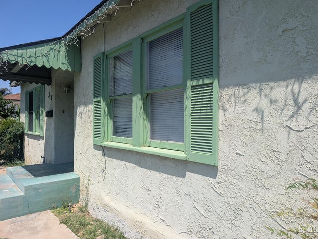 318 S Myrtle Street, Bakersfield, CA 93304