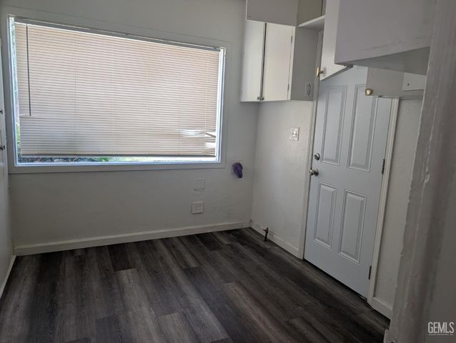 318 S Myrtle Street, Bakersfield, CA 93304