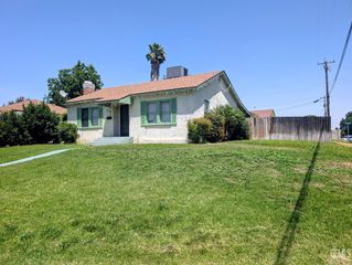 318 S Myrtle Street, Bakersfield, CA 93304