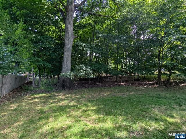365 Lake Street, Upper Saddle River, NJ 07458