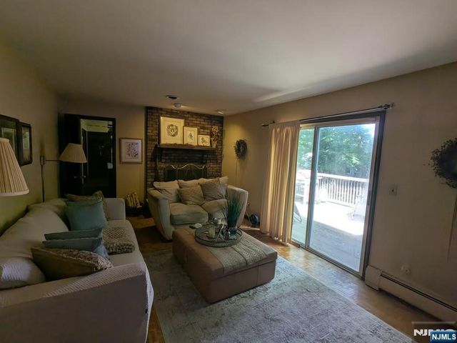 365 Lake Street, Upper Saddle River, NJ 07458