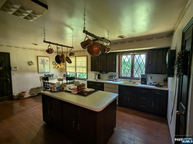 365 Lake Street, Upper Saddle River, NJ 07458
