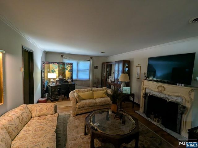 365 Lake Street, Upper Saddle River, NJ 07458