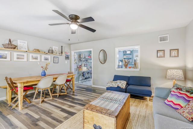 222 DAWNVIEW LN, San Antonio, TX 78213