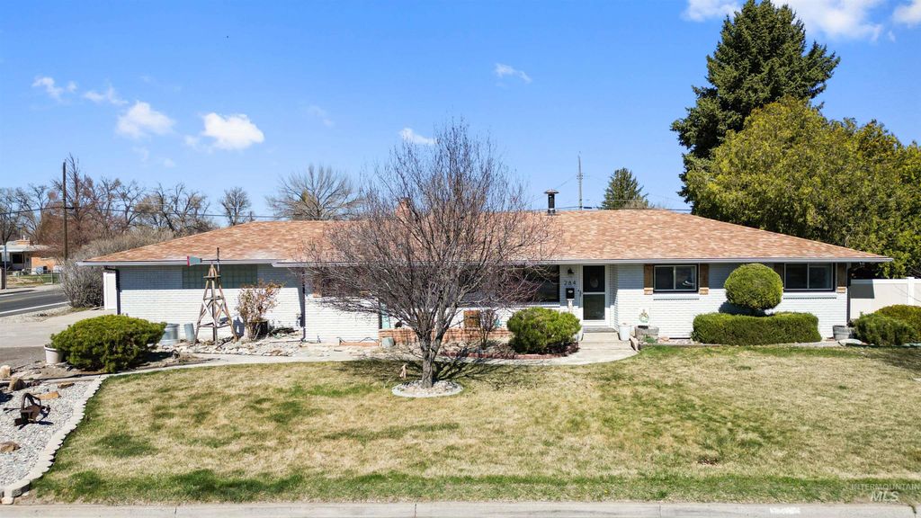 284 Heyburn W., Twin Falls, ID 83301