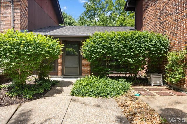 4359 Kingbolt Boulevard, Mehlville, MO 63129