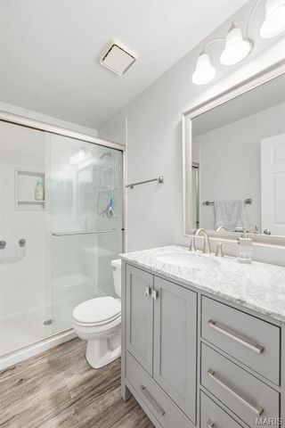 810 Sugar Valley Court, St Peters, MO 63376