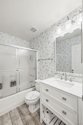 810 Sugar Valley Court, St Peters, MO 63376