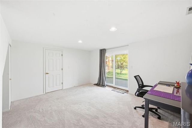 810 Sugar Valley Court, St Peters, MO 63376