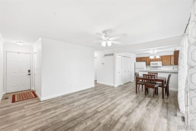 810 Sugar Valley Court, St Peters, MO 63376
