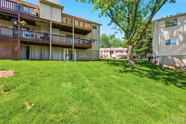 810 Sugar Valley Court, St Peters, MO 63376