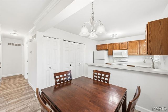 810 Sugar Valley Court, St Peters, MO 63376