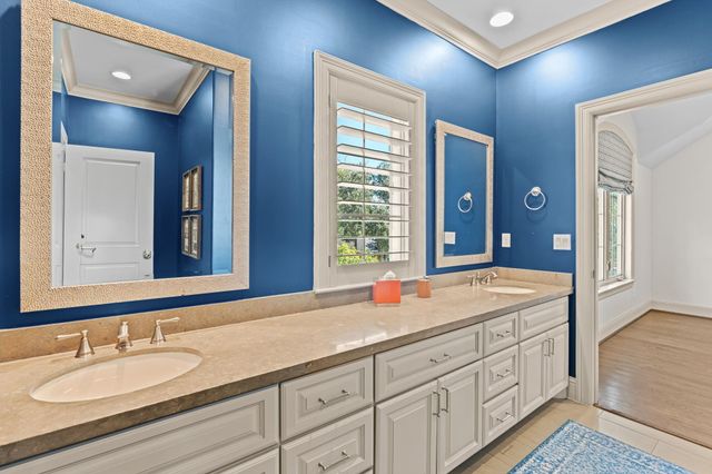 903 Wycliffe Drive, Houston, TX 77079