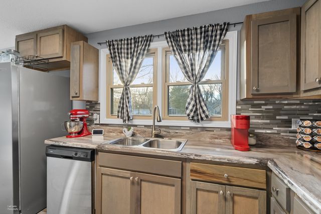 310 Crest Dr, Tullahoma, TN 37388