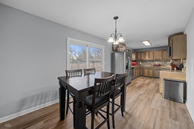 310 Crest Dr, Tullahoma, TN 37388