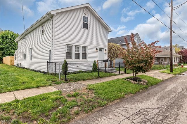 3229 W 52nd Street, Cleveland, OH 44102
