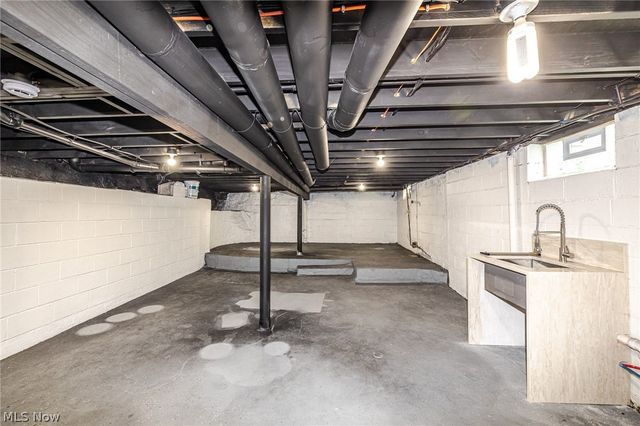 3229 W 52nd Street, Cleveland, OH 44102