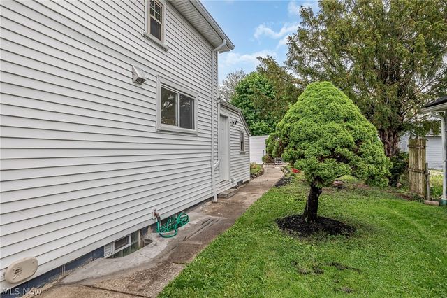 3229 W 52nd Street, Cleveland, OH 44102