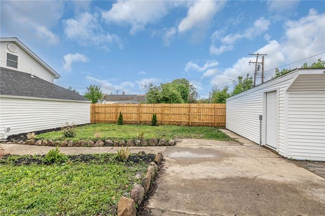 3229 W 52nd Street, Cleveland, OH 44102