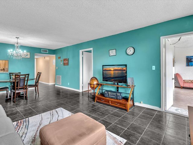 6570 Royal Palm Boulevard 206j, Margate, FL 33063
