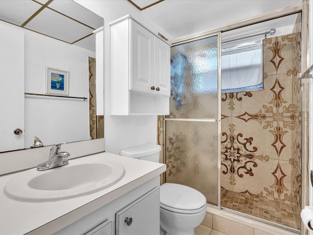 6570 Royal Palm Boulevard 206j, Margate, FL 33063