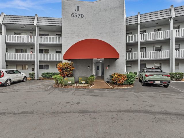 6570 Royal Palm Boulevard 206j, Margate, FL 33063