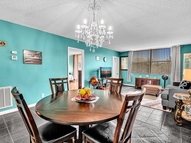 6570 Royal Palm Boulevard 206j, Margate, FL 33063