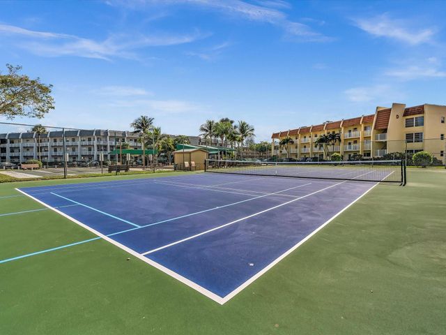 6570 Royal Palm Boulevard 206j, Margate, FL 33063