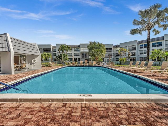 6570 Royal Palm Boulevard 206j, Margate, FL 33063