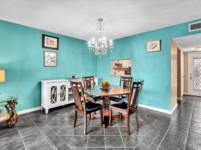 6570 Royal Palm Boulevard 206j, Margate, FL 33063