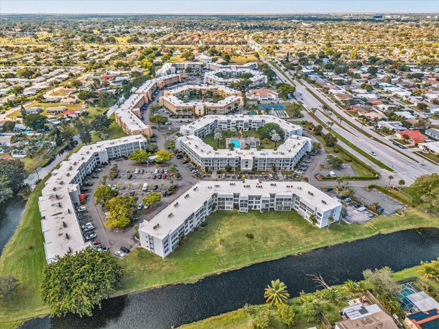 6570 Royal Palm Boulevard 206j, Margate, FL 33063