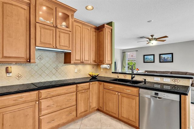 103 Cameron Ct, Weston, FL 33326